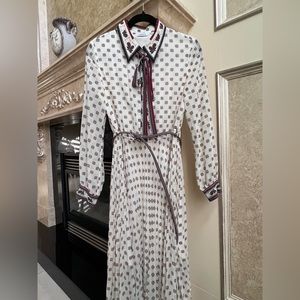 Elegant midi dress with belt and thin scarf